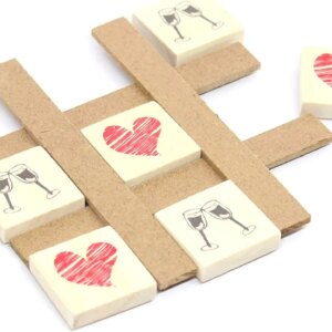 IVEI Wooden Couple Tic-Tac-Toe Fridge Magnet - Heart & Glass Print - Unique Gift for Your Loved Ones, Spouse - Anniversary-Wedding-Valentine’s Gift - Hand Made Noughts and Crosses Game Magnets